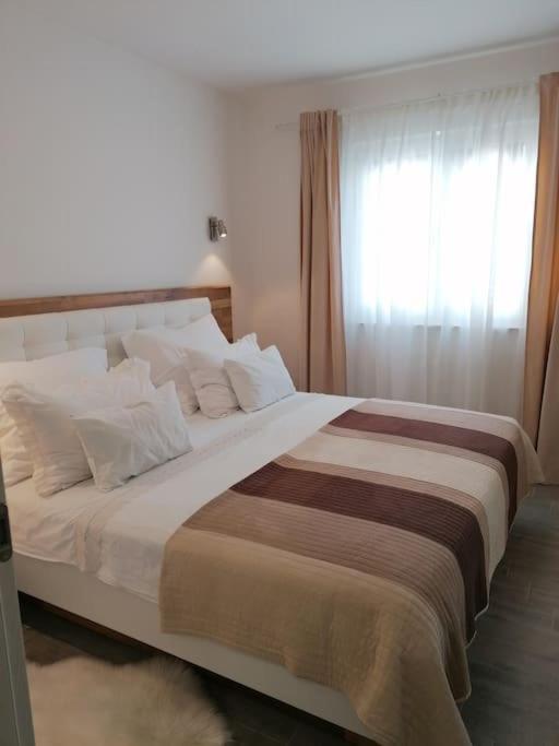 Apartman Max !!!! Omiš Extérieur photo