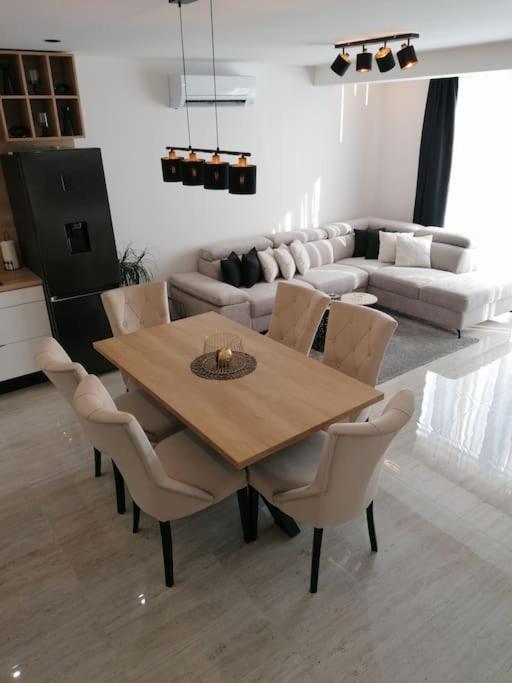 Apartman Max !!!! Omiš Extérieur photo